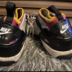 Nike Mens Air Revaderchi Granite/Black-Red Plum